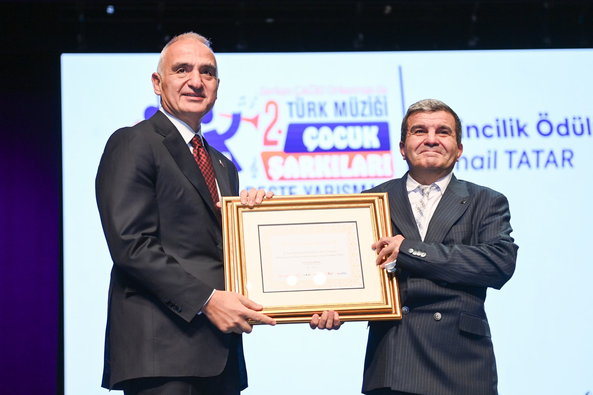 Atatürk Kültür Merkezi’nde (AKM) düzenlenen 2. Türk Müziği Çocuk Şarkıları