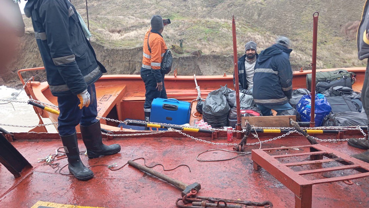 Denizcilik Genel Müdürlüğü, Karadeniz’de sürüklenerek karaya oturan ve su almaya