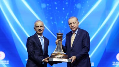 Cumhurbaşkanı Recep Tayyip Erdoğan, Ankara Esenboğa Havalimanı’nda yapımı tamamlanan 3’üncü