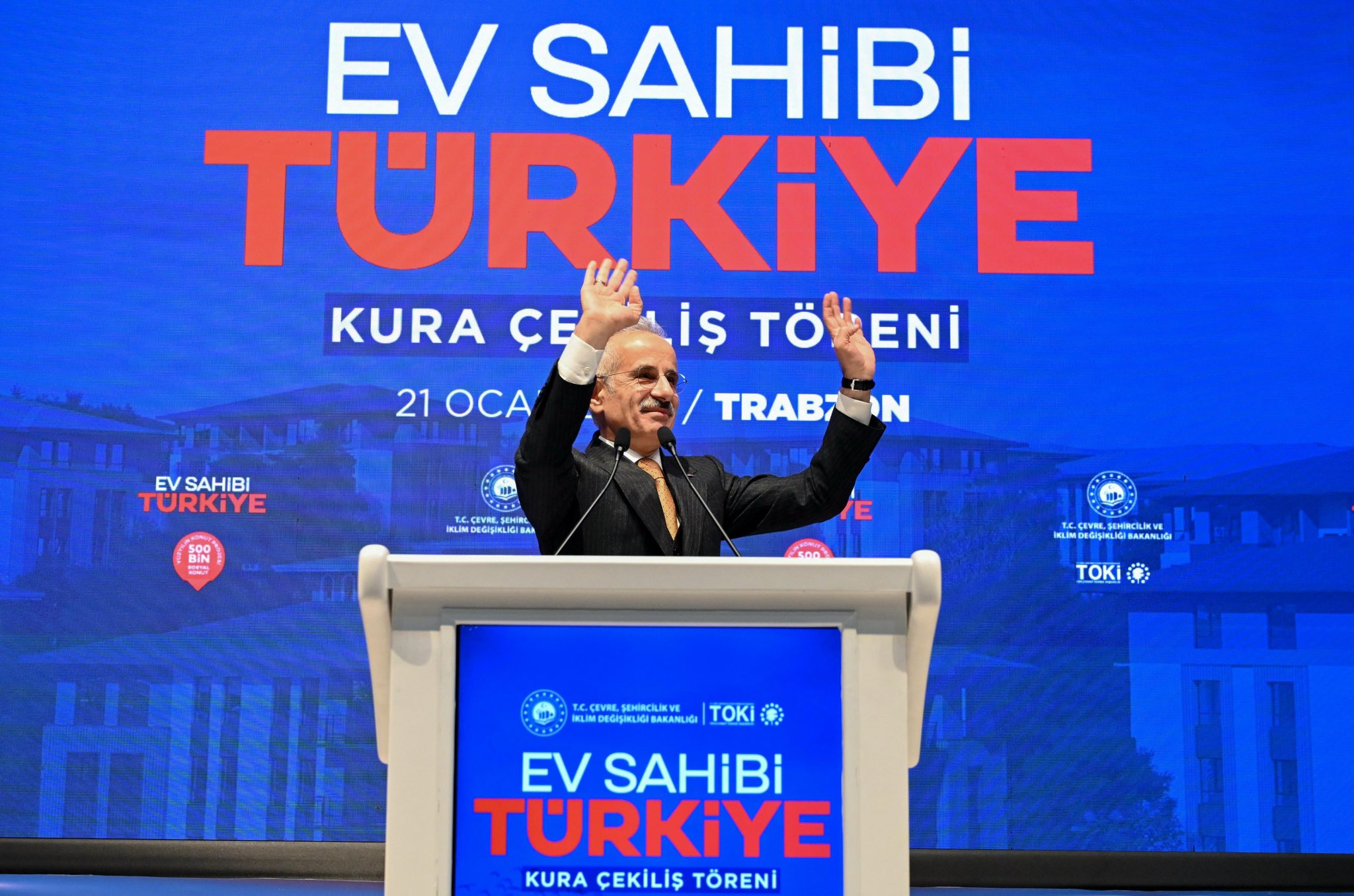 Ulaştırma ve Altyapı Bakanı Abdulkadir Uraloğlu, memleketi Trabzon’da düzenlenen “500