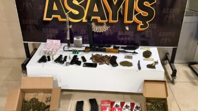 Hatay’ın Samandağ ilçesinde bir konteynerde başından tabancayla vurulmuş halde bulunan