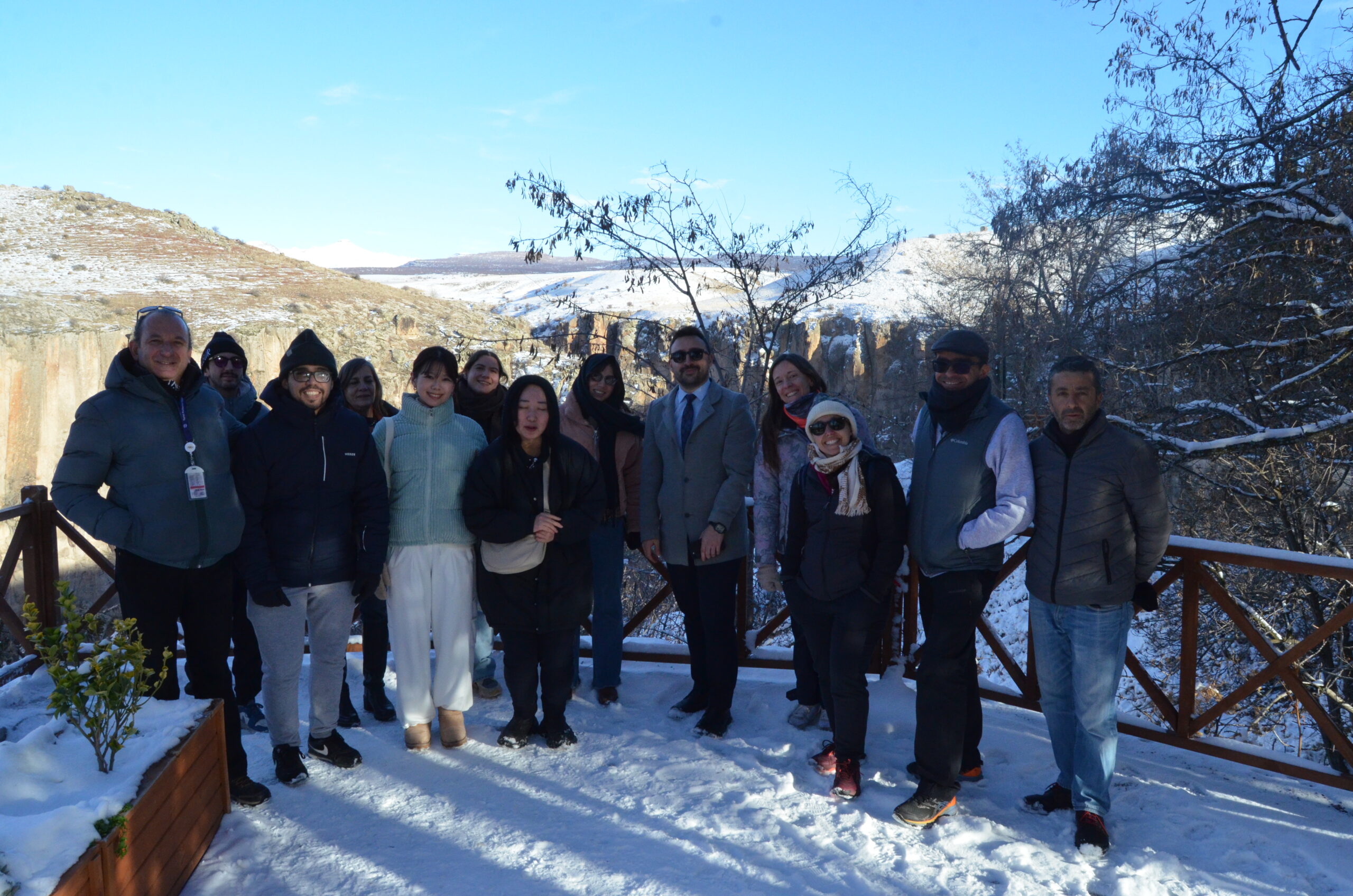 Kapadokya’nın Giriş Kapısı Olarak Bilinen Aksaray’daki Tarihi Vadide, Çinli Turistlerin