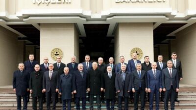 İçişleri Bakanı Ali Yerlikaya, yeni atanan ve görev yerleri değişen