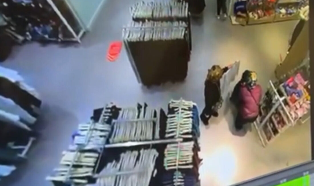 İstanbul’da alışveriş merkezleri ve pazar yerlerinde turist gibi giyinerek güven