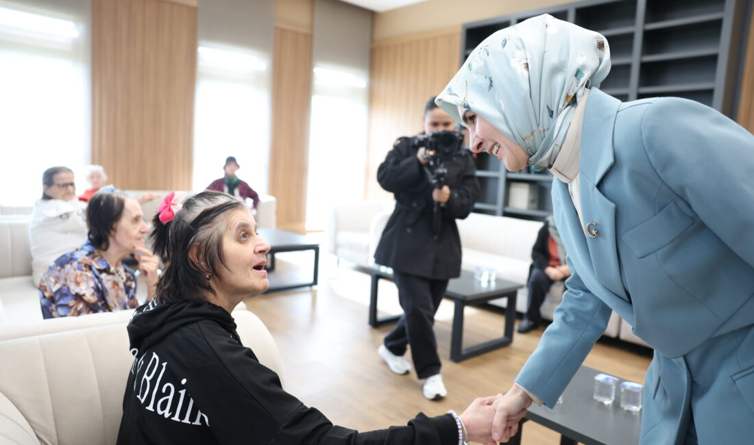 Aile ve Sosyal Hizmetler Bakanı Mahinur Özdemir Göktaş, Darülaceze Sosyal