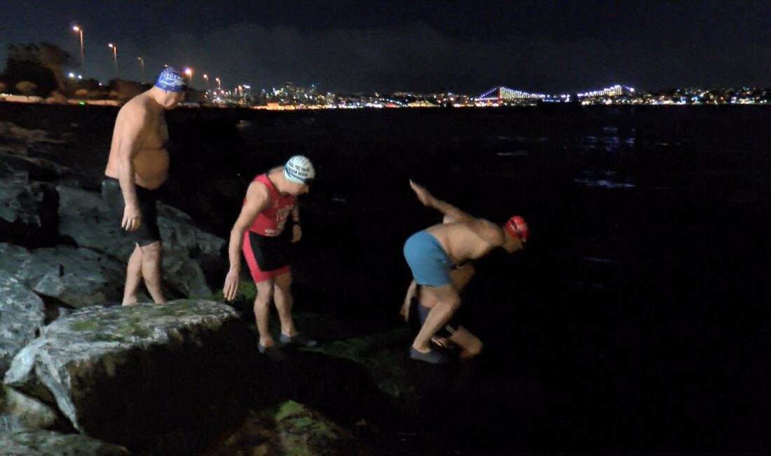 İstanbul Fatih’te gelenekselleşen etkinlikte, ‘Sarayburnu Fatihleri’ olarak bilinen grup, 2026