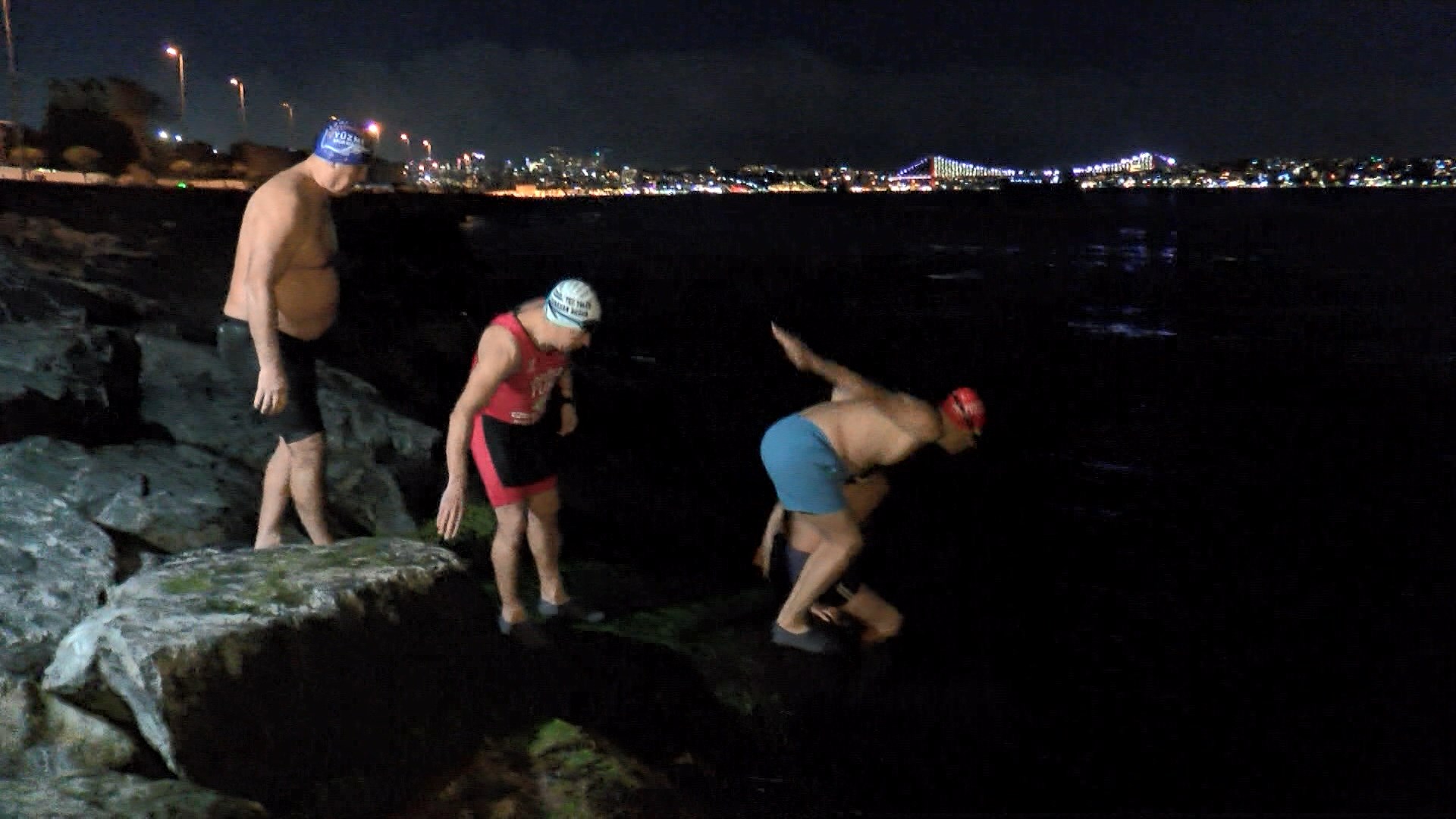 İstanbul Fatih’te gelenekselleşen etkinlikte, ‘Sarayburnu Fatihleri’ olarak bilinen grup, 2026