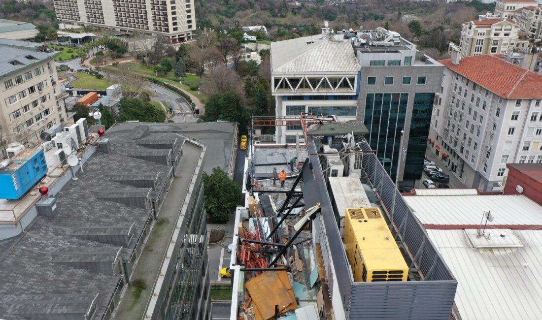  Şişli’de ruhsatsız olarak inşa edildiği tespit edilen bir otelin çatı