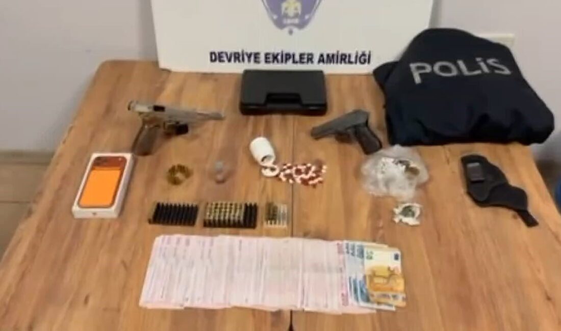 İstanbul Emniyet Müdürlüğü ekiplerinin Sultangazi’de bir eve düzenlediği uyuşturucu operasyonunda