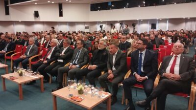 İzmir Ekonomi Üniversitesi’nde düzenlenen Spor Yöneticiliği programı kapsamında gerçekleştirilen ‘Spor