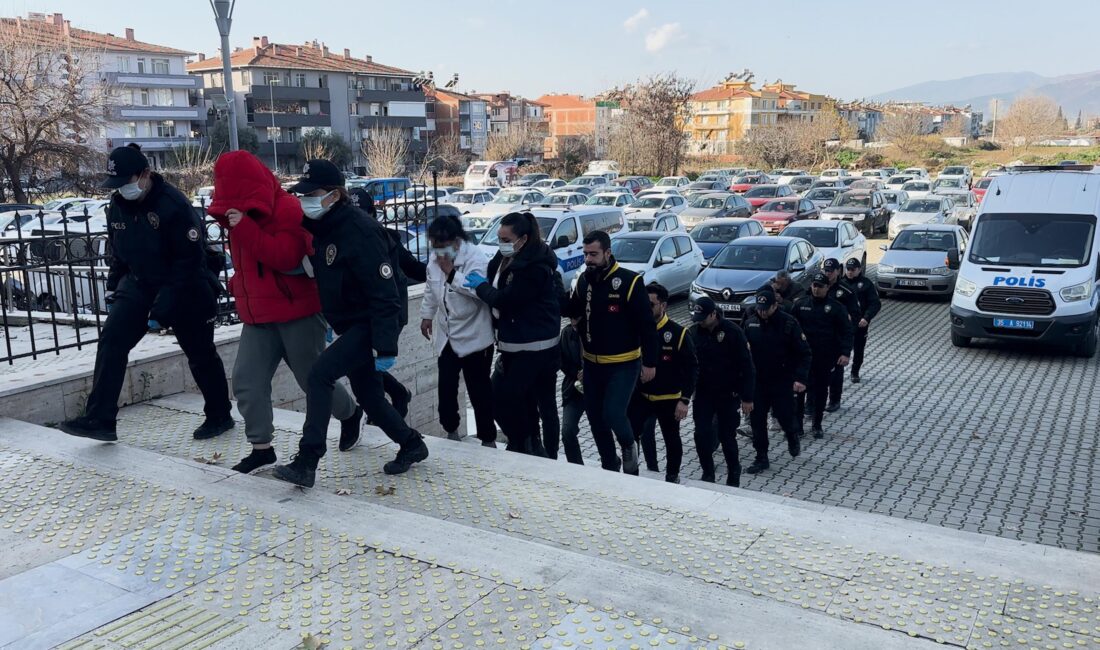 İzmir’in Ödemiş ilçesinde, “fuhşa aracılık ve yer temin etme” suçuna