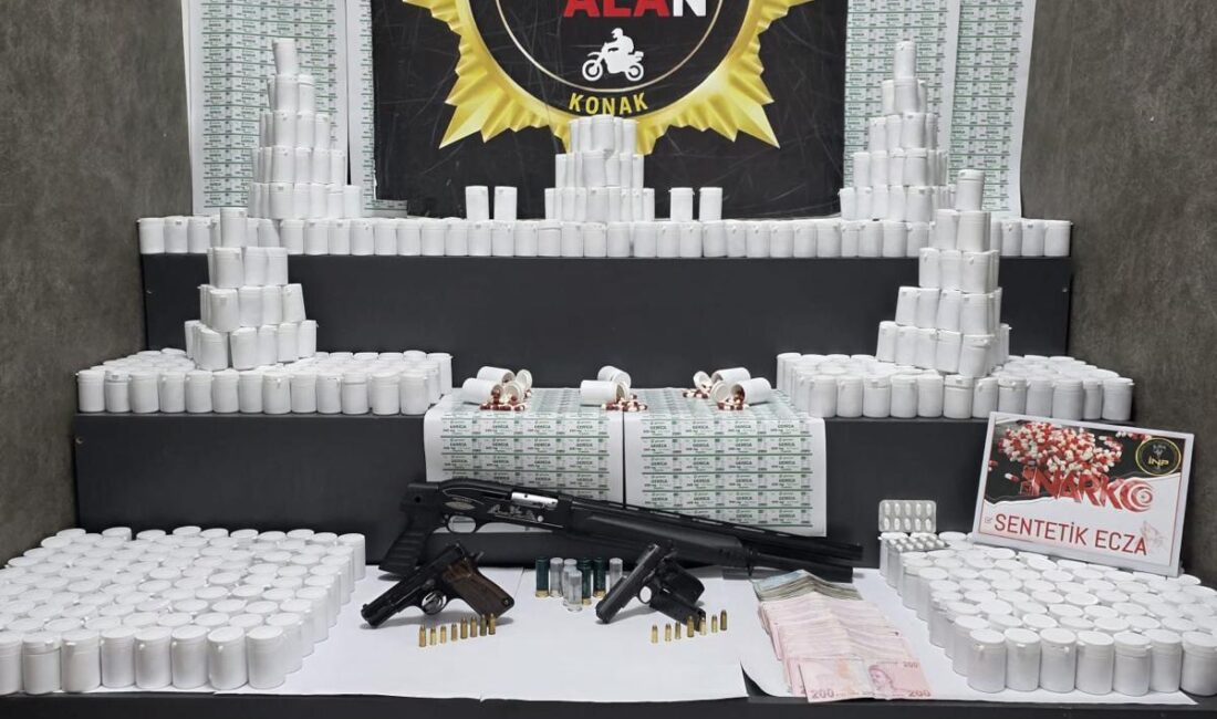 İzmir’in Konak ilçesinde polis ekipleri tarafından düzenlenen operasyonda, piyasaya sürülmeye