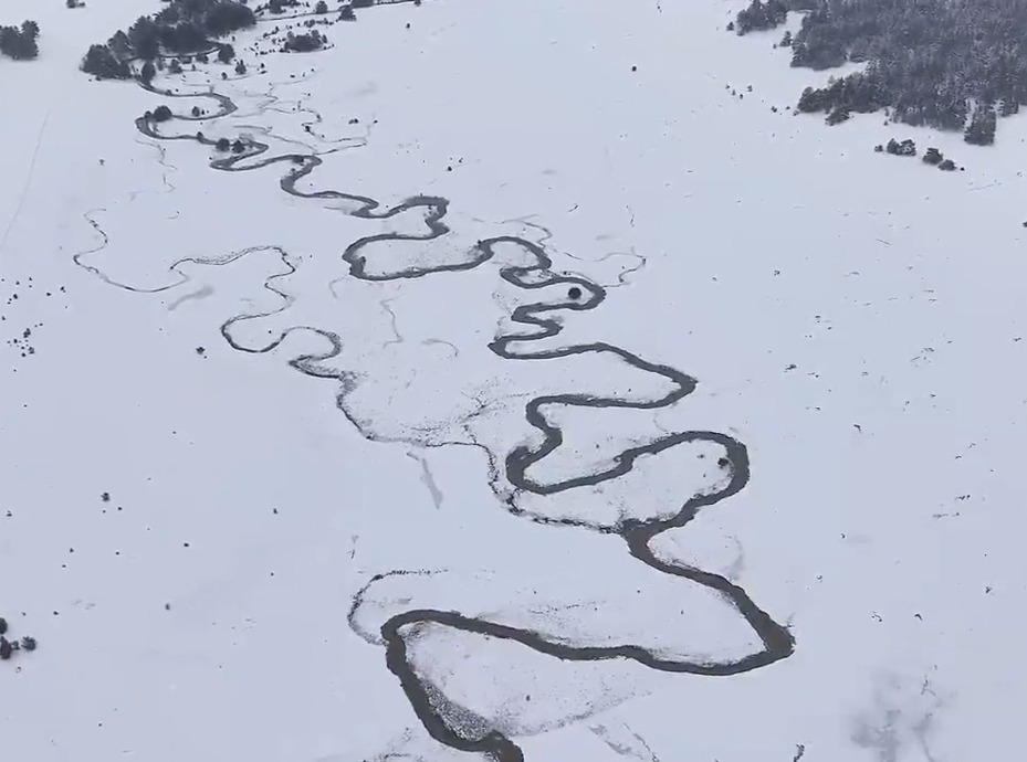 Bolu’nun yüksek kesimlerinde etkili olan kar yağışının ardından Aladağ bölgesindeki