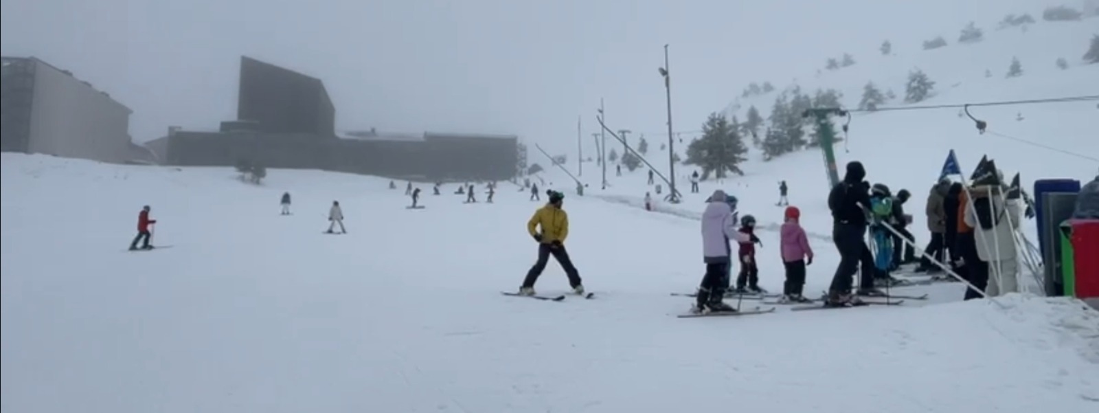 Türkiye’nin önemli kış turizm merkezlerinden biri olan Kartalkaya Kayak Merkezi,