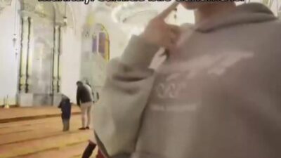 Konya’da tarihi Aziziye Camisi içerisinde çektikleri görüntüleri sosyal medyada müzik