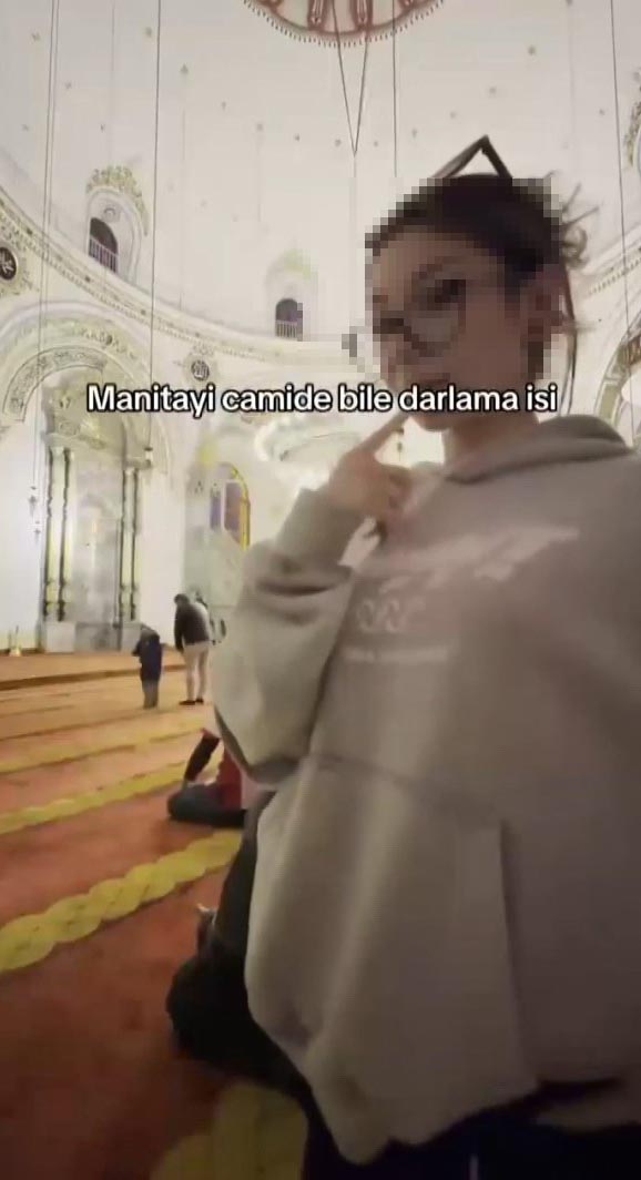 Konya’da tarihi Aziziye Camisi içerisinde çektikleri görüntüleri sosyal medyada müzik