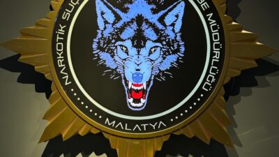 Malatya’da polisin uyuşturucu satıcılarına yönelik düzenlediği kapsamlı operasyonda gözaltına alınan