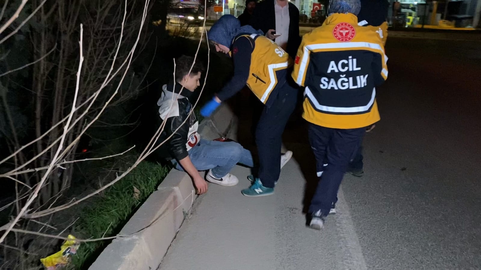 Bursa’nın İnegöl ilçesinde, otomobil ile motosikletin çarpışması sonucu meydana gelen