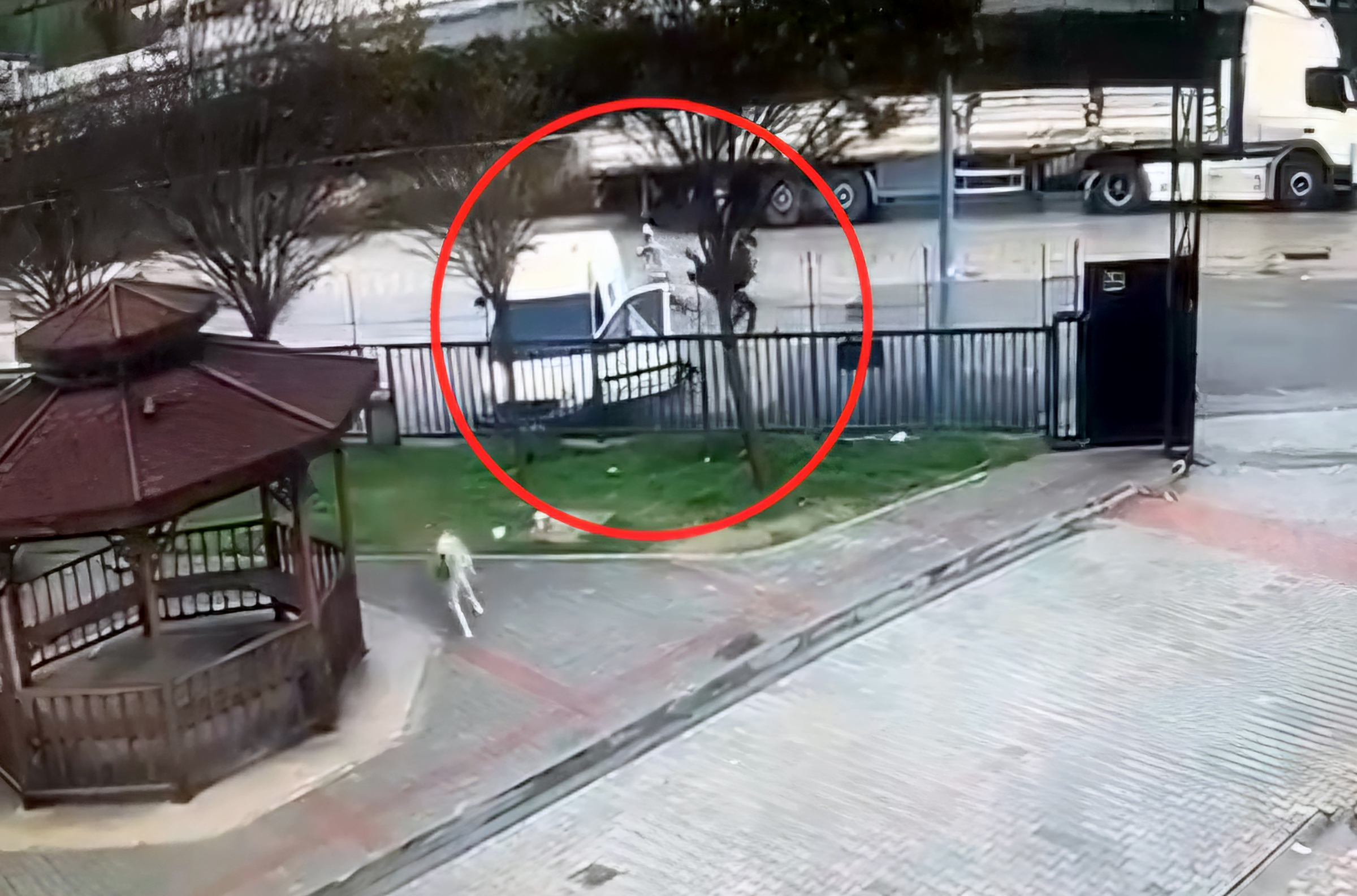 Adana’nın Yüreğir ilçesinde, kaçarak evlenen gençlerin aileleri arasında “berdel” anlaşmazlığı