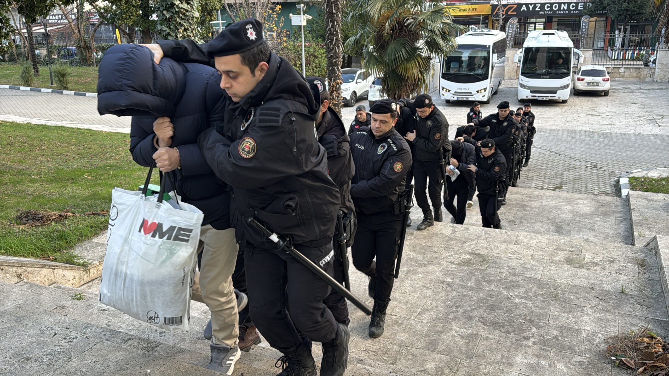 Samsun merkezli 19 ilde yürütülen “çocuk müstehcenliği” operasyonu kapsamında gözaltına