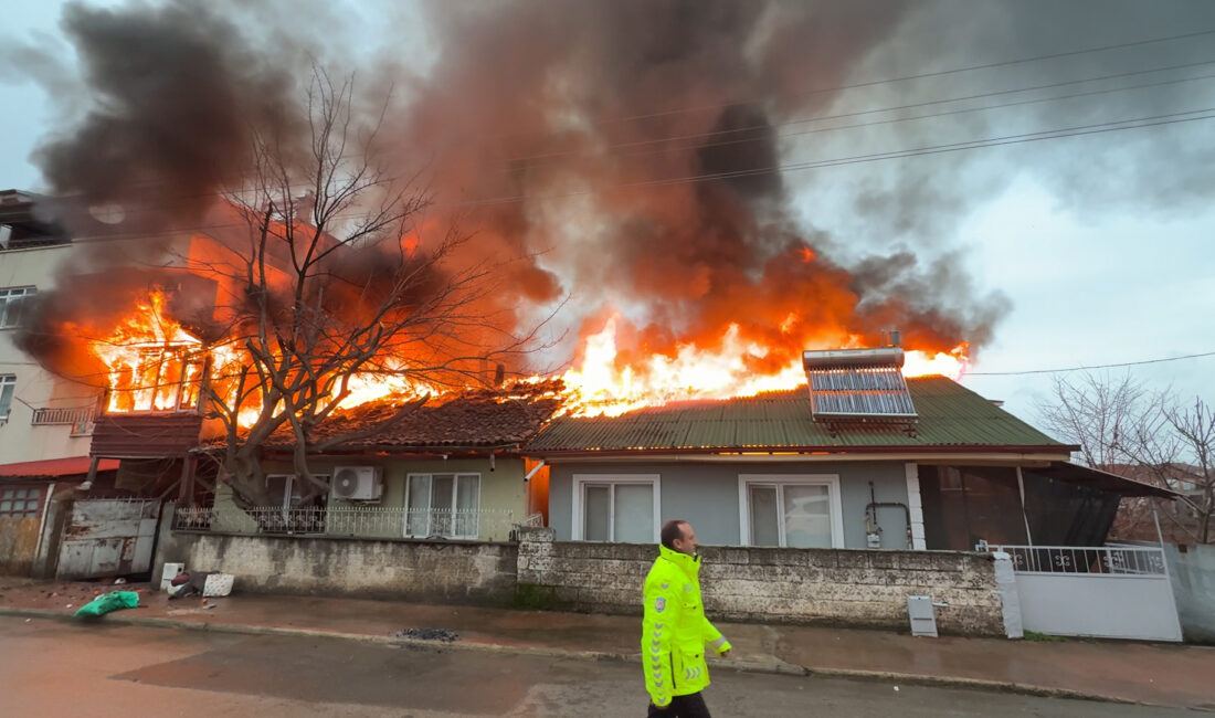 TOKAT’ın Erbaa ilçesinde müstakil bir evde çıkan ve yan binaya