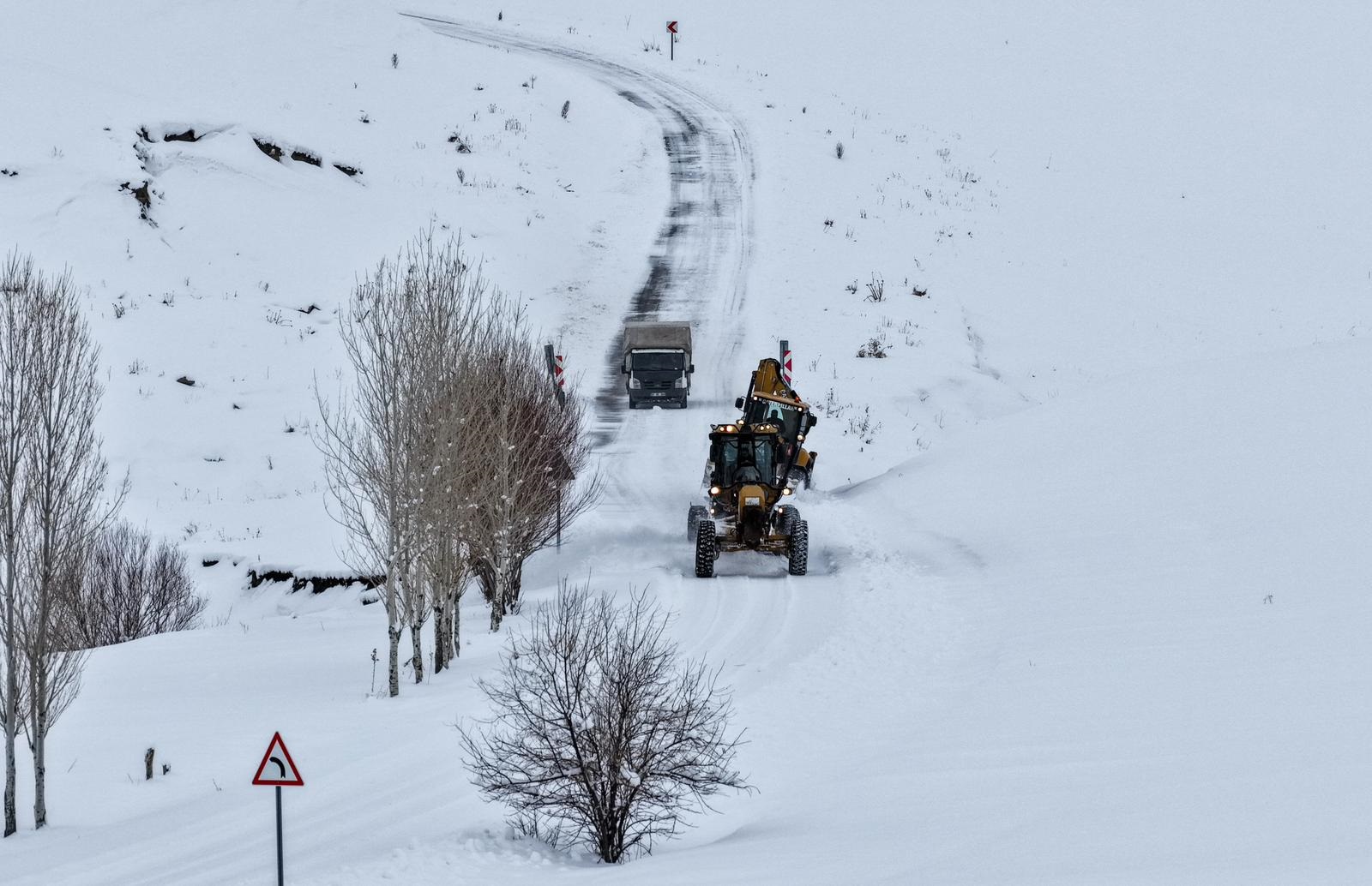 Van’da iki gün önce etkili olan yoğun kar yağışı sonrası