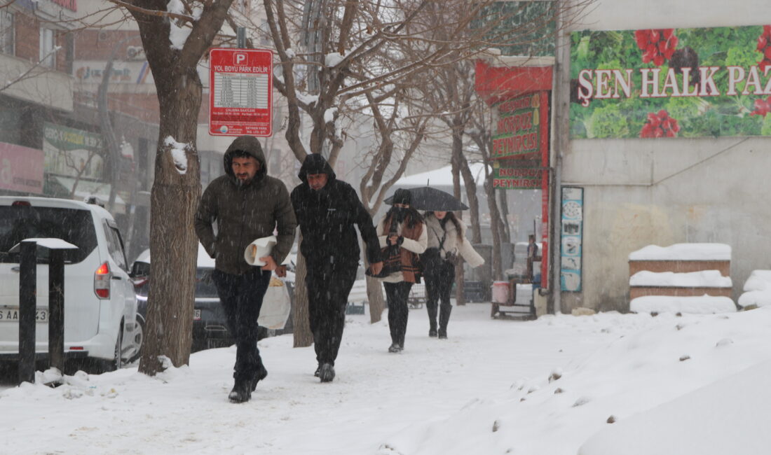 Kent Merkezinde Kar Kalınlığı 35 Santimetreye Ulaşırken, Yüksek Kesimlerde 1