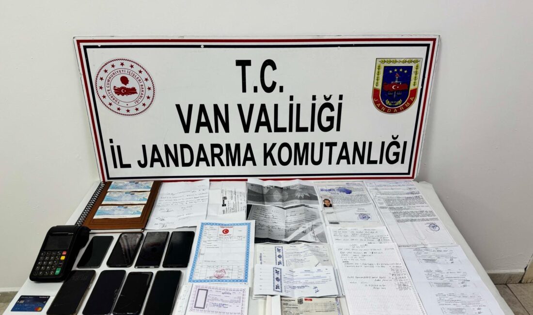 Van İl Jandarma Komutanlığı ekipleri tarafından, ‘Suç işlemek amacıyla örgüt