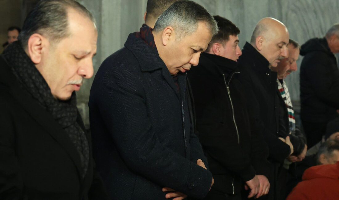 Ali Yerlikaya, sosyal medya hesabından yaptığı paylaşımda, Ayasofya-i Kebir Cami-i