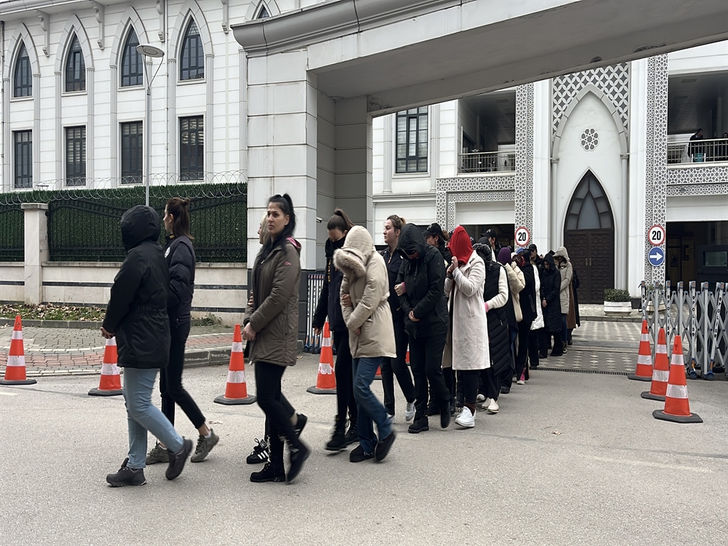 Kocaeli merkezli 28 ilde gerçekleştirilen yasa dışı bahis ve kumar