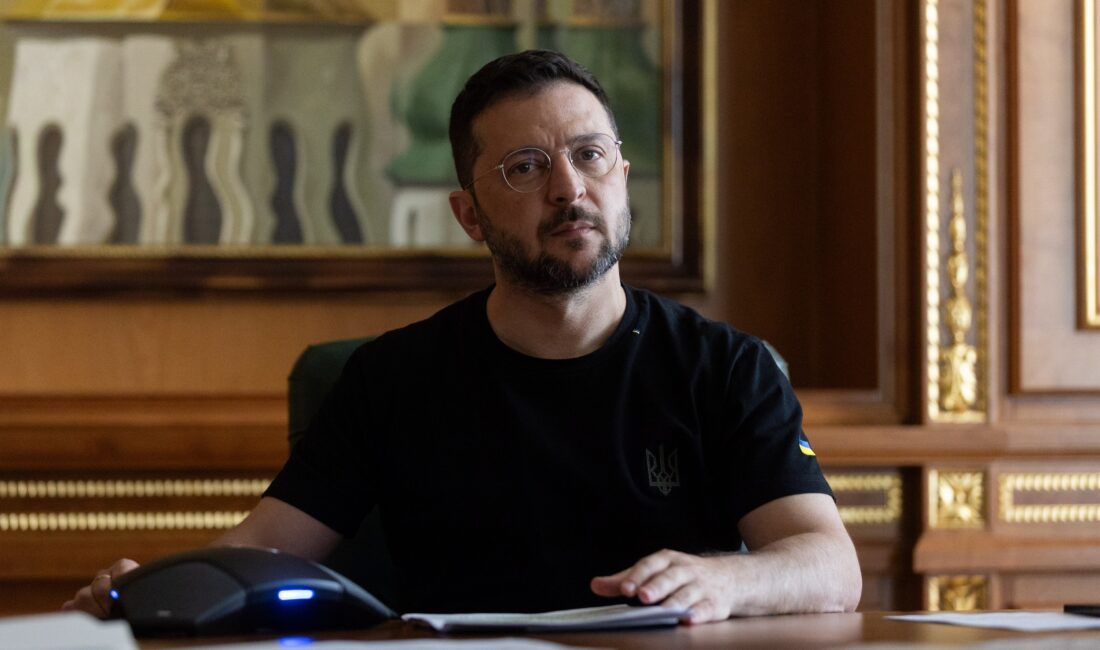 Ukrayna Devlet Başkanı Volodimir Zelenskiy, 2025 Yılının İlkeli Bir Duruşla