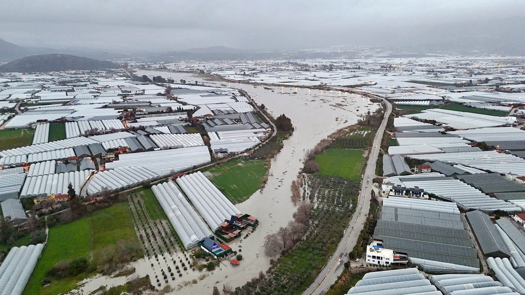Antalya’da son dönemde etkili olan şiddetli sağanak yağışlar, kentin birçok
