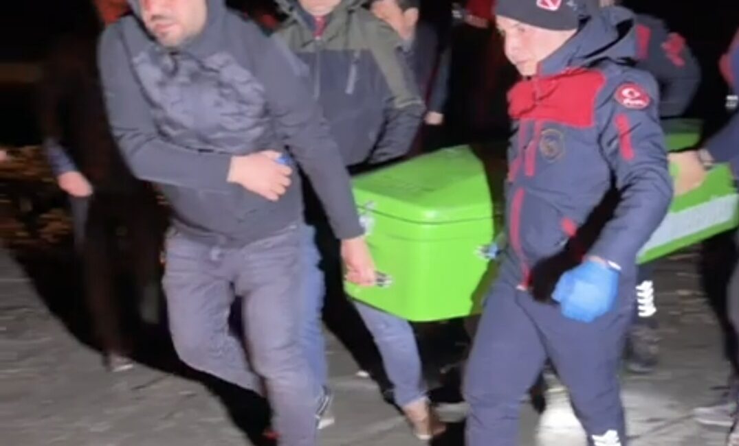 Hatay’ın Defne ilçesinde 10 gün önce Asi Nehri’ne düşerek akıntıya