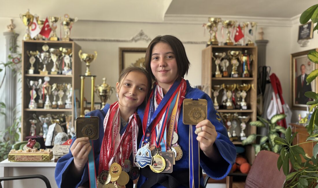 Ankara’nın Çubuk ilçesinde Çubuk Engelsiz Spor Kulübü bünyesinde judo eğitimi