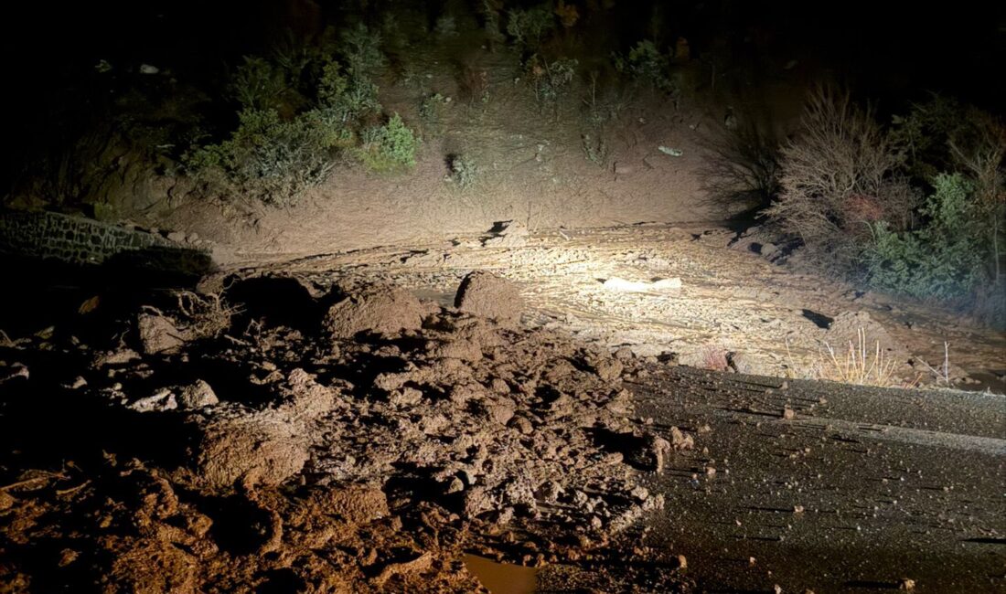 Bolu’nun Seben ilçesinde etkili olan sağanak yağış sonrası meydana gelen