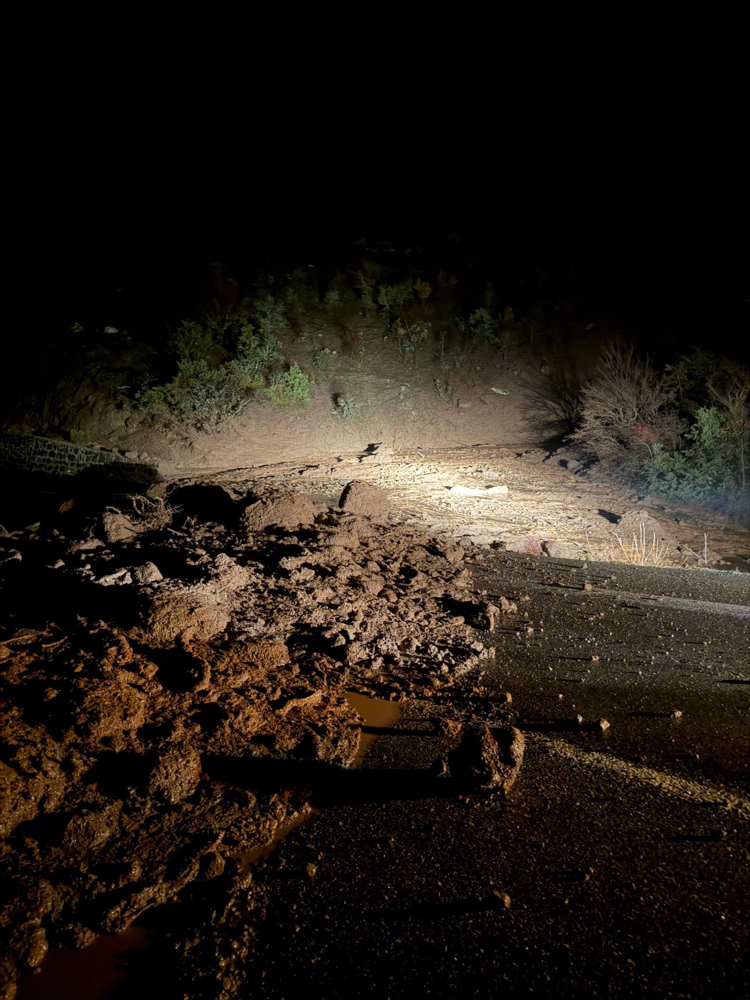 Bolu’nun Seben ilçesinde etkili olan sağanak yağış sonrası meydana gelen