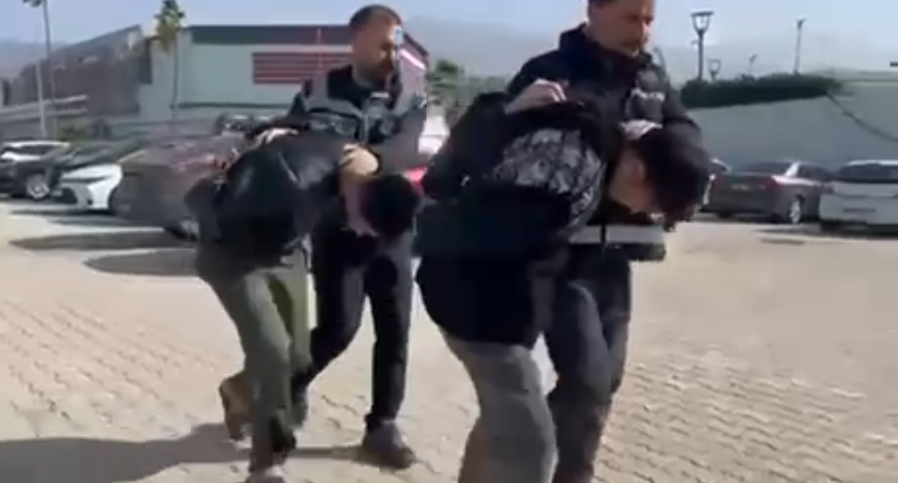 İskenderun ilçesinde sosyal medya üzerinden tanıştıkları kadını alıkoyarak cinsel saldırıda