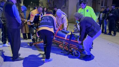 Bursa’nın İznik ilçesinde otomobil ile çarpışan motosikletin devrilmesi sonucu meydana
