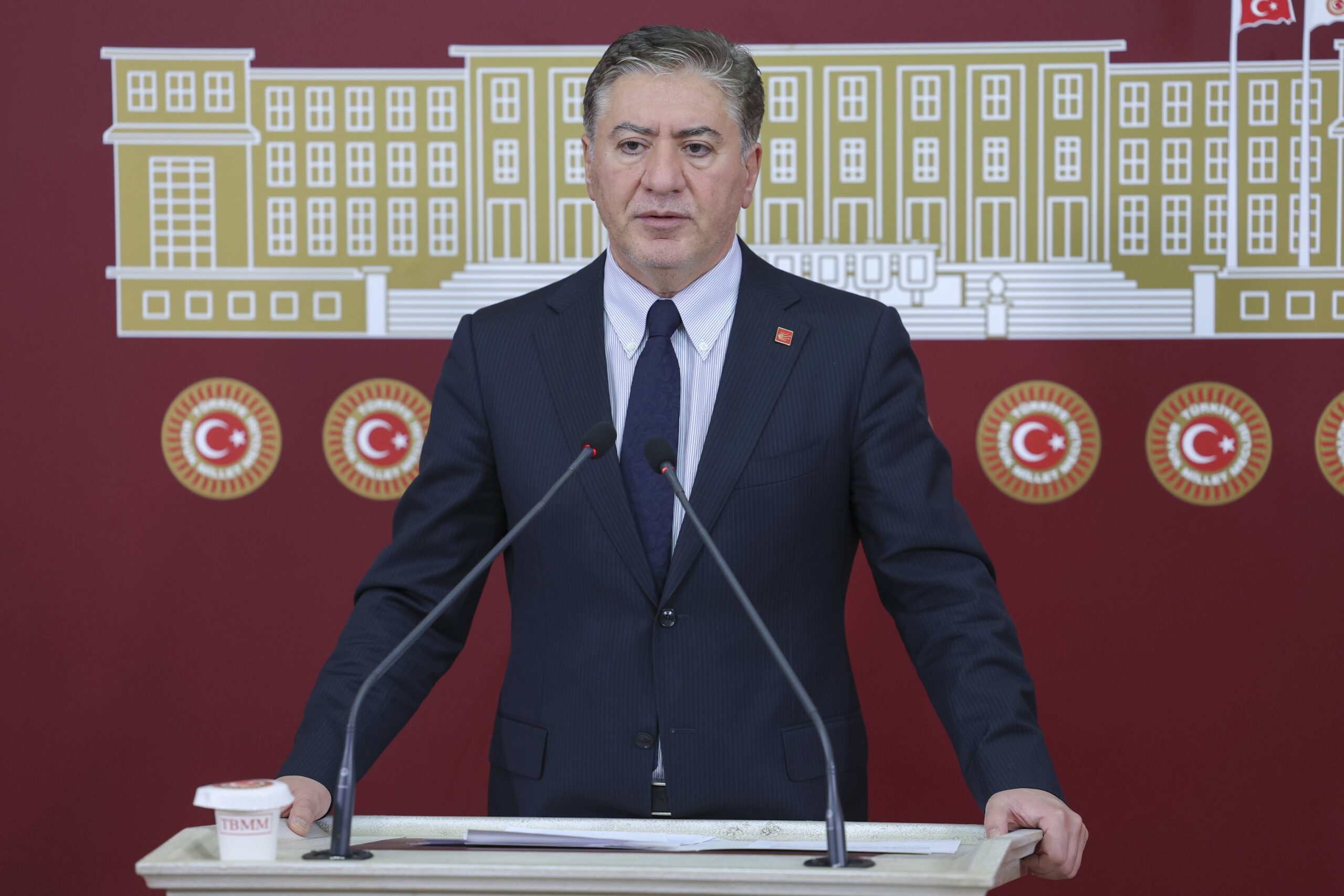 CHP Grup Başkanvekili Murat Emir, TBMM Genel Kurulu’nda Adalet Bakanı