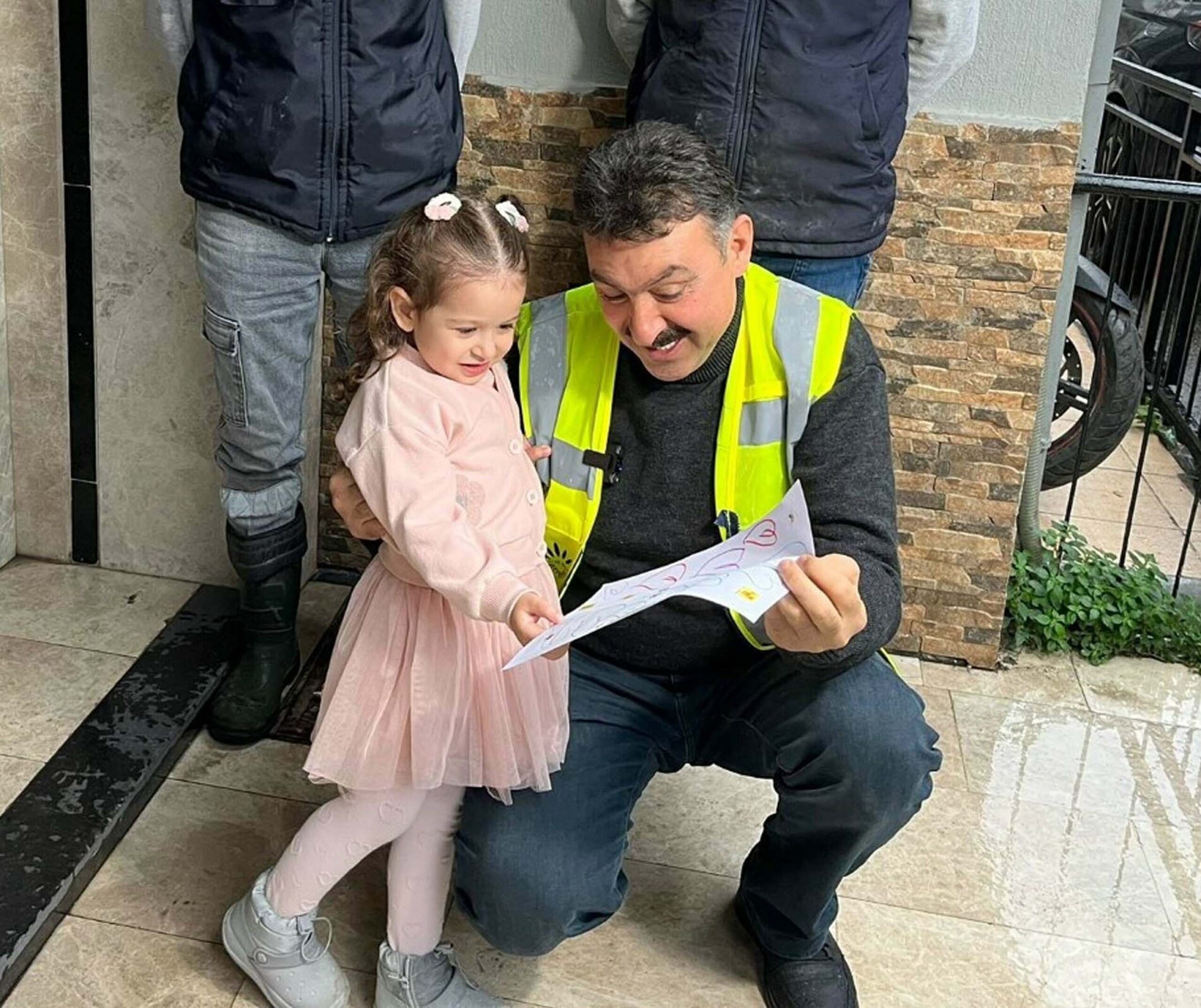 İzmir‘in Karabağlar ilçesinde, belediye bünyesinde çöp kamyonu şoförlüğü yapan Mahmut