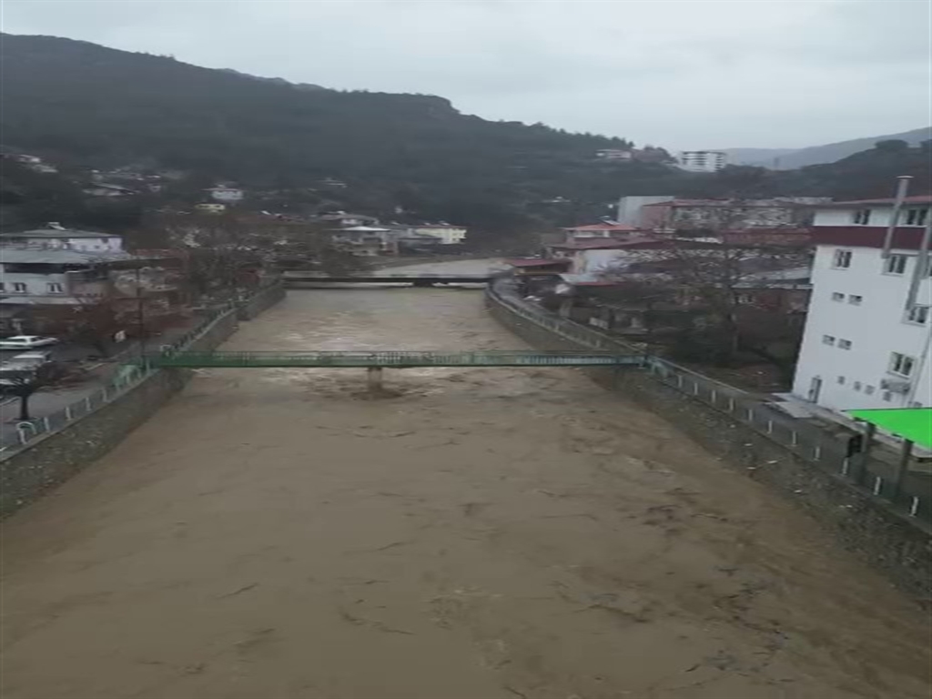 Meteoroloji Genel Müdürlüğü’nün ‘sarı kod’ uyarısı verdiği Adana, Osmaniye, Hatay