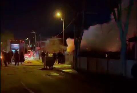 Düzce’de bir evin bahçesinde bulunan müştemilatta çıkan yangın, rüzgarın da