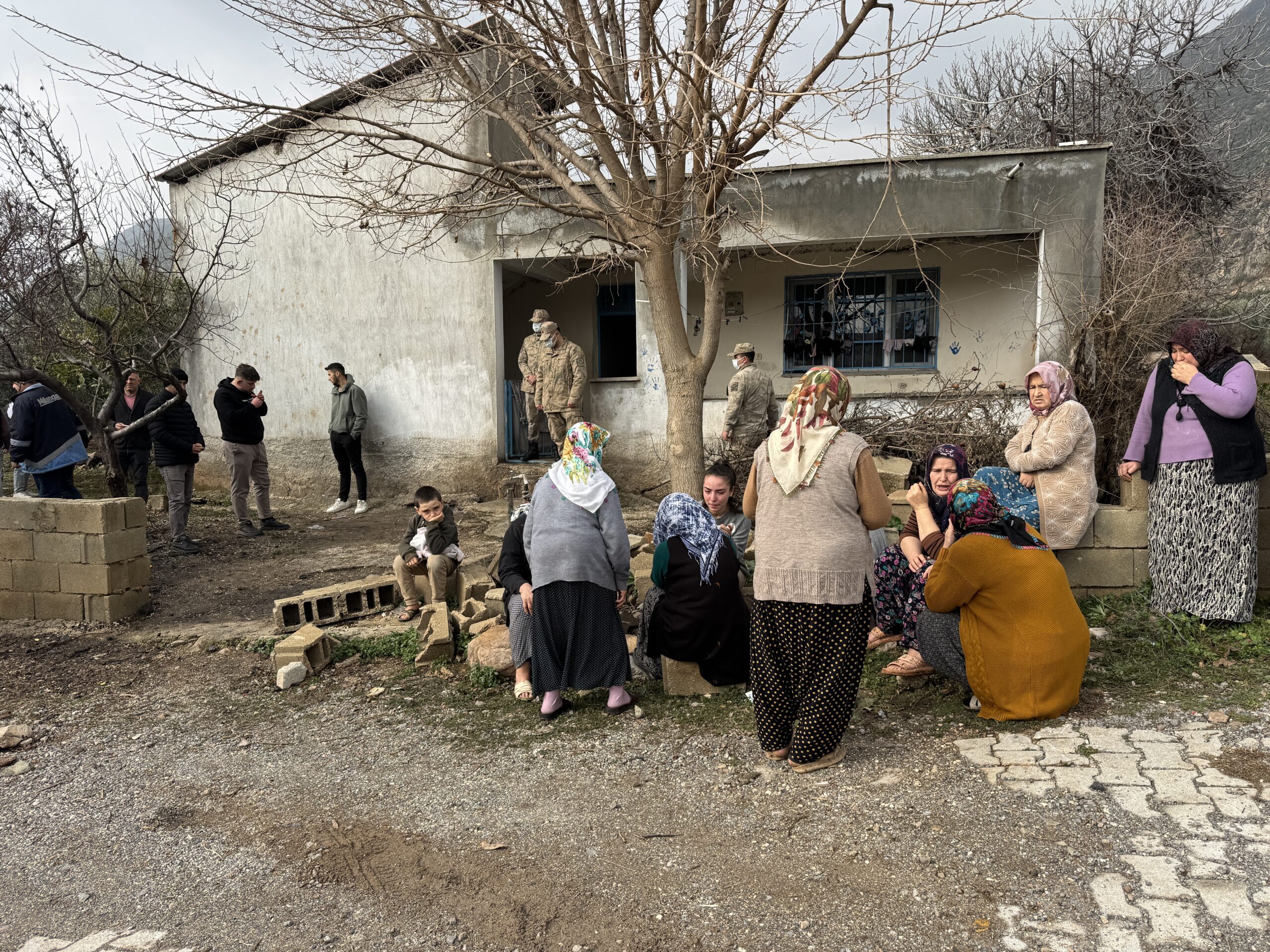 Hatay’ın Hassa ilçesinde sobadan sızan karbonmonoksit gazı bir aileyi uykusunda