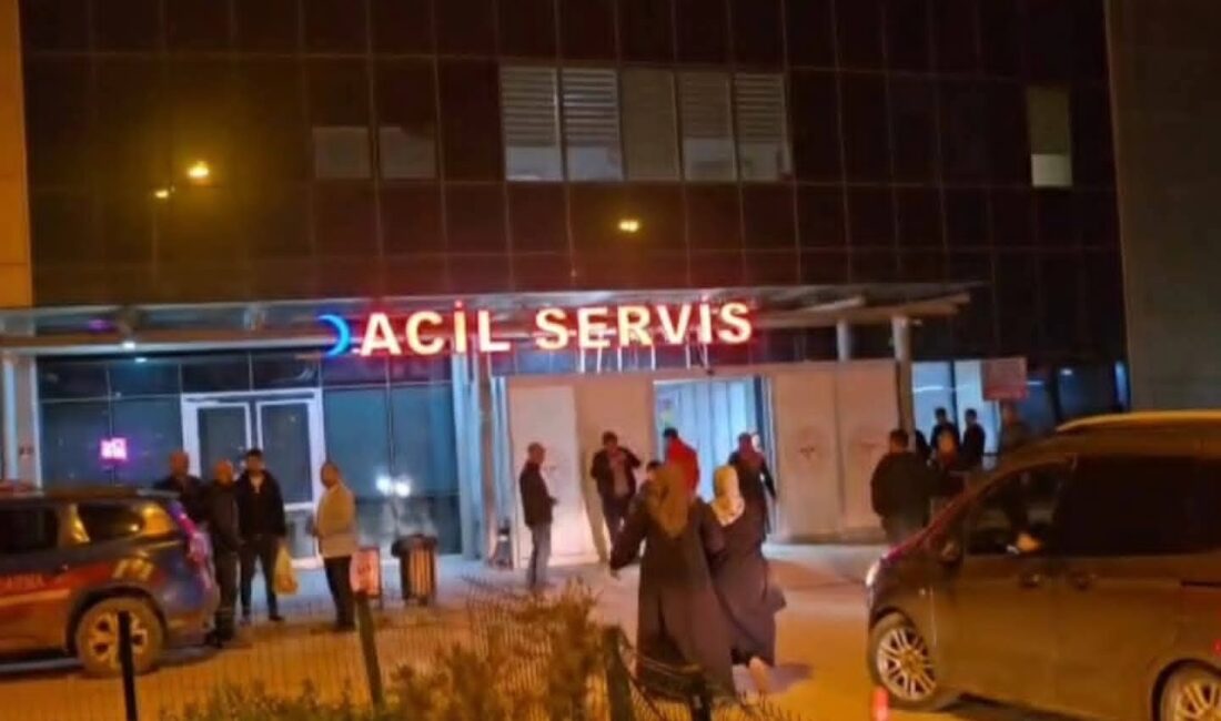 Hatay’ın Kırıkhan ilçesinde, oyun oynarken su dolu inşaat temeline düşen