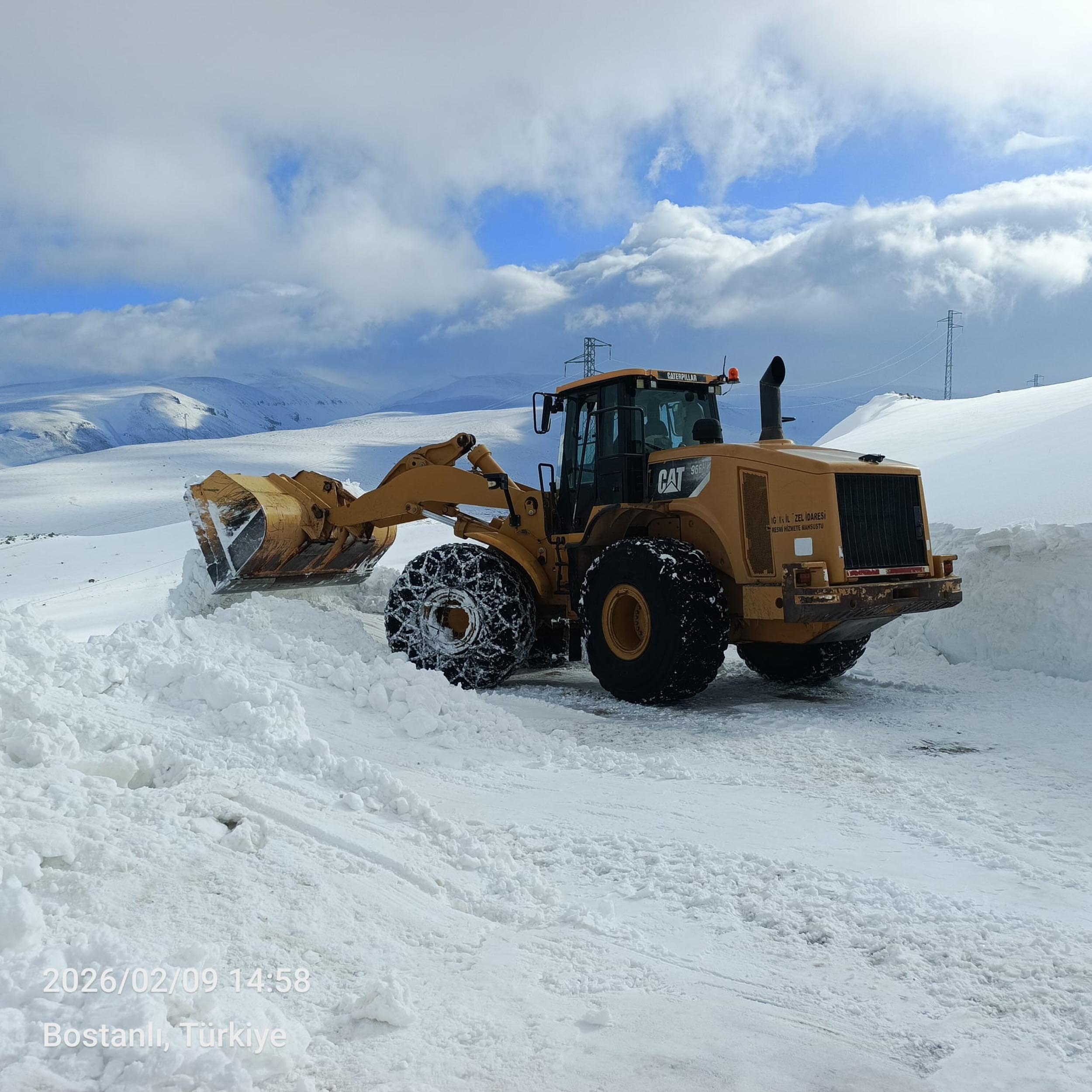 IĞDIR‘da etkili olan kar yağışı ve şiddetli tipi, özellikle yüksek