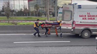 İstanbul Bağcılar O-3 Avrupa Otoyolu’nda, aracından inen kamyonet şoförüne önce
