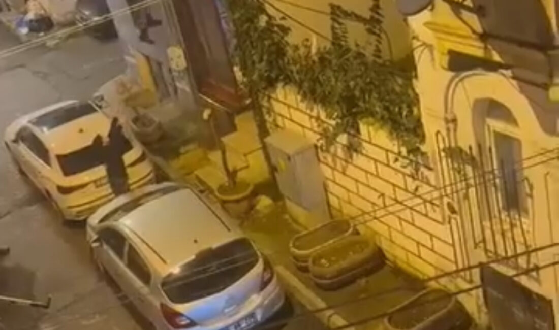 İstanbul Beyoğlu’nda eşiyle tartıştığı iddia edilen bir kadın, birinci katın