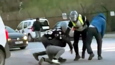 Esenyurt’ta bir alışveriş merkezinin otoparkında iki grup arasında çıkan tartışma,