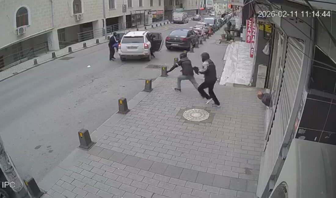 İstanbul Eyüpsultan’da bir kuyumcuya yönelik düzenlenen silahlı soygun girişimi, iş