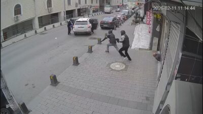 İstanbul Eyüpsultan’da bir kuyumcuya yönelik düzenlenen silahlı soygun girişimi, iş